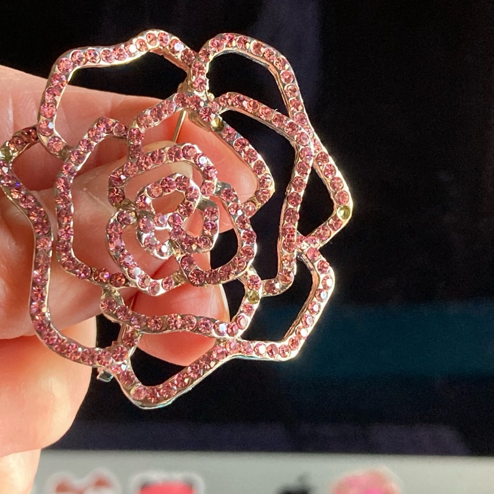 SOLD--Women's rhinestone Rose Brooch Pink - Picture 7 of 8